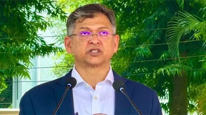 পুলিশ কোনো দল বা গোষ্ঠীর লাঠিয়াল বাহিনী নয় : স্বরাষ্ট্রমন্ত্