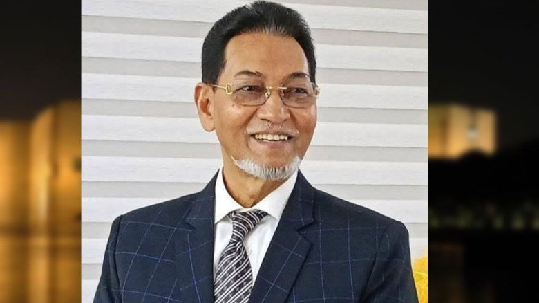 যুক্তরাজ্য সফর শেষে দেশে ফিরেছেন জাতীয় সংসদের চিফ হুইপ
